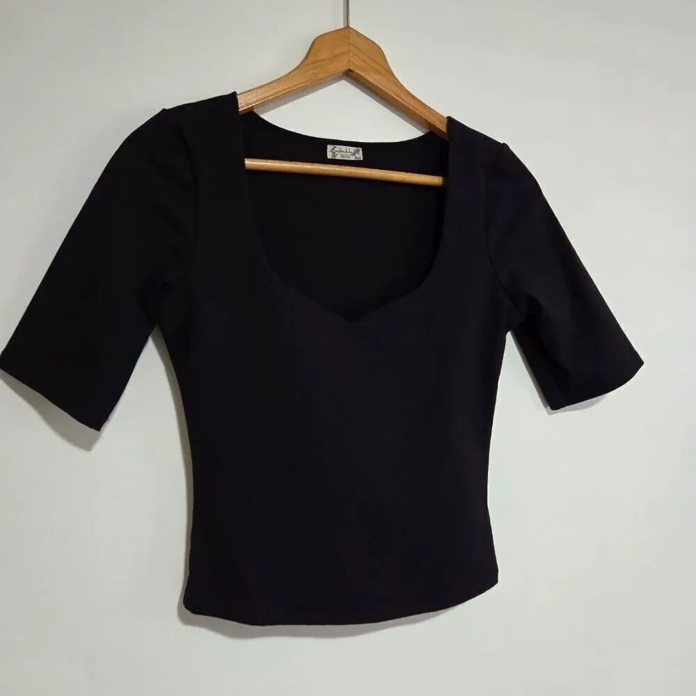 LIKE NEW FREE PEOPLE SWEETHEART NECK HALF SLEEVES BLACK TOP SIZE SMALL